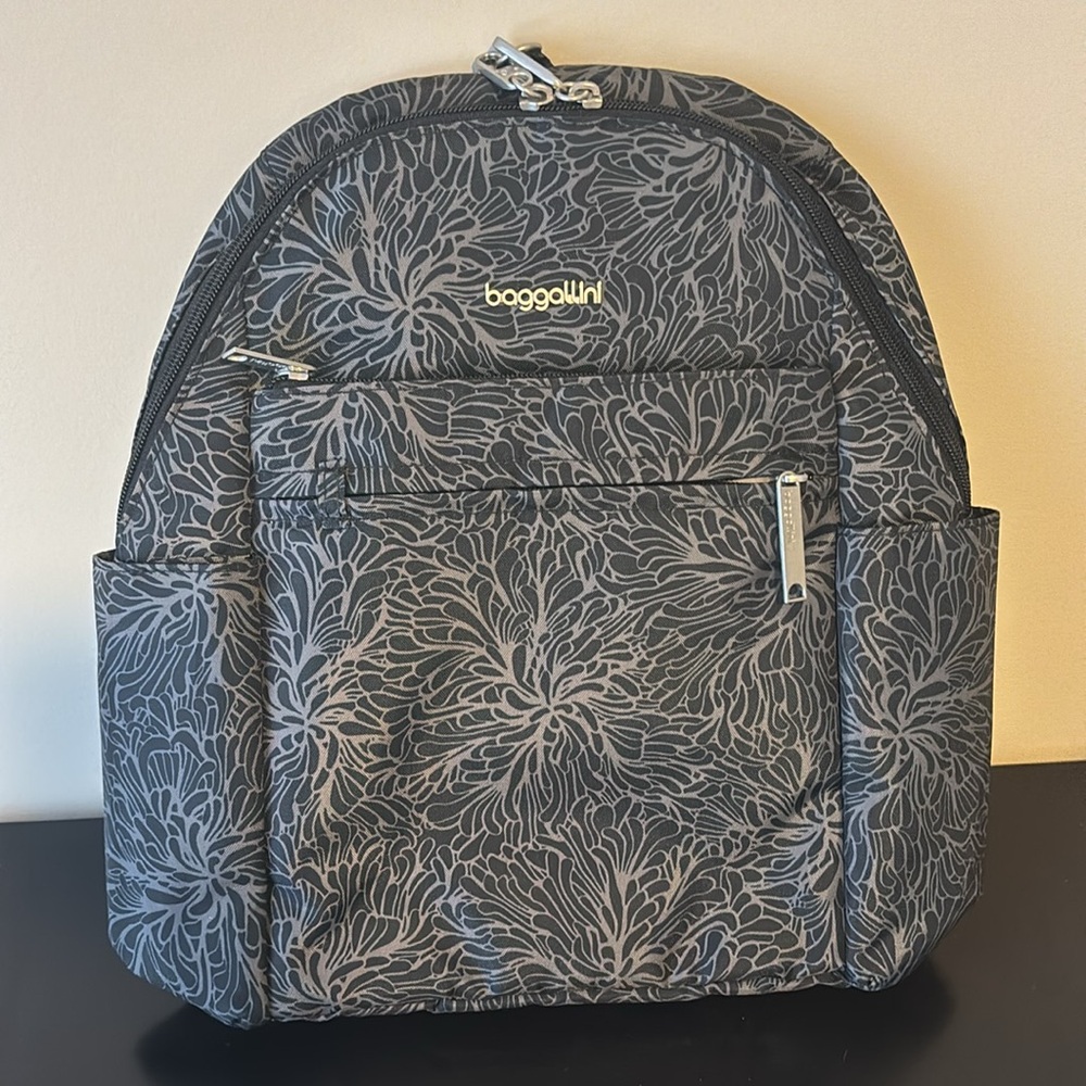 NWT Baggallini Securtex Anti-Theft Backpack